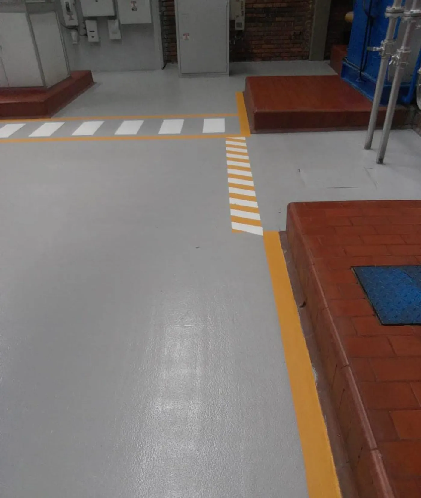 Piso epóxico industrial aplicado por Firepox en Dersa - Servicios Generales