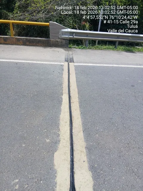 Junta de puente terminada en Tuluá, Valle del Cauca, con bandas de transición en Firepox 6325