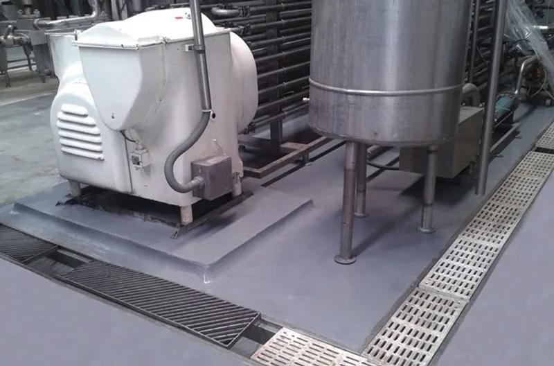 Piso epóxico industrial aplicado por Firepox en Planta Meals Armenia